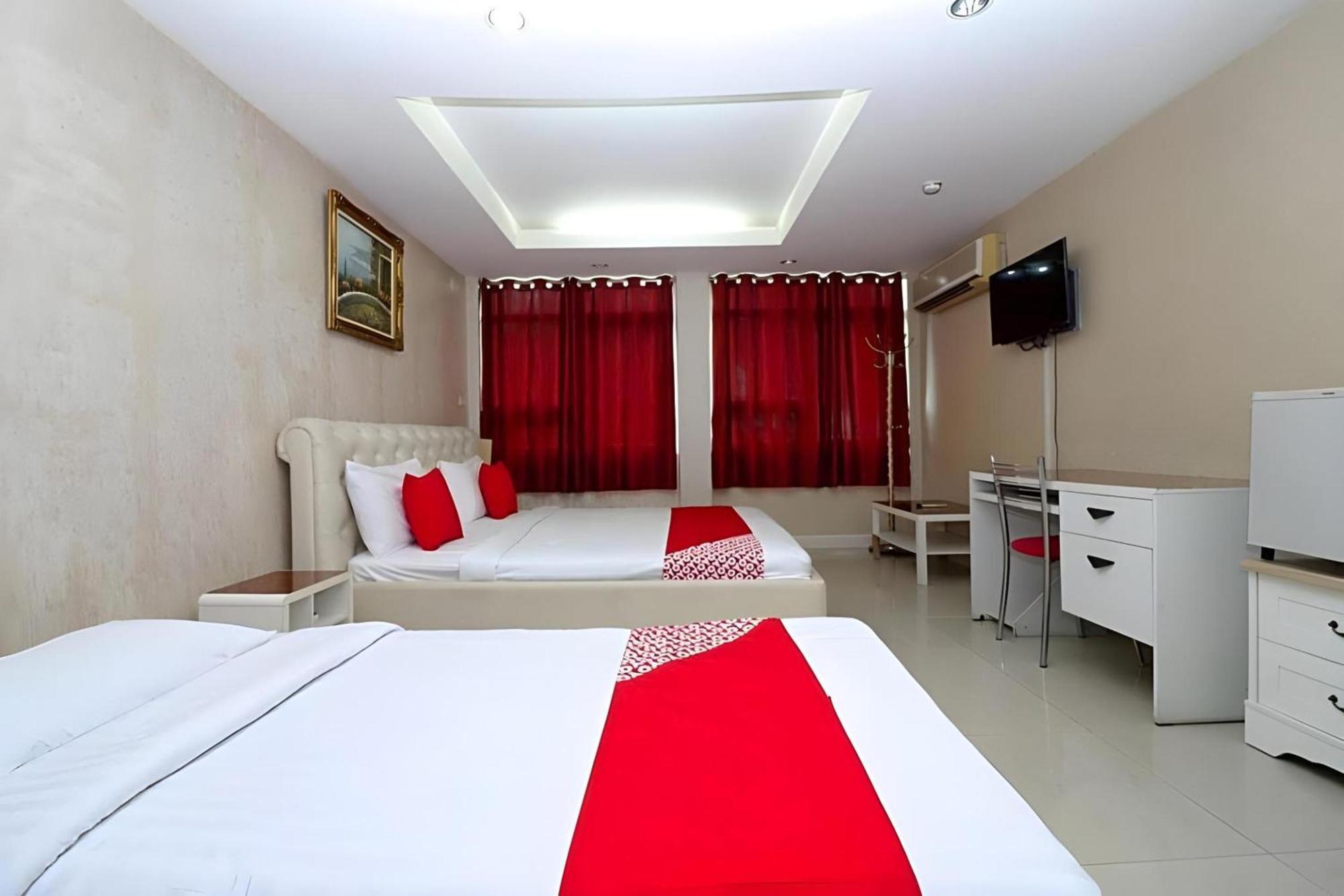 Diamond Residence Silom Bangkok Exterior photo